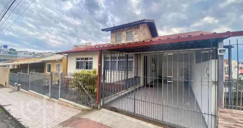 Casa à venda em Jardim Atlântico com 200 m², 4 qua