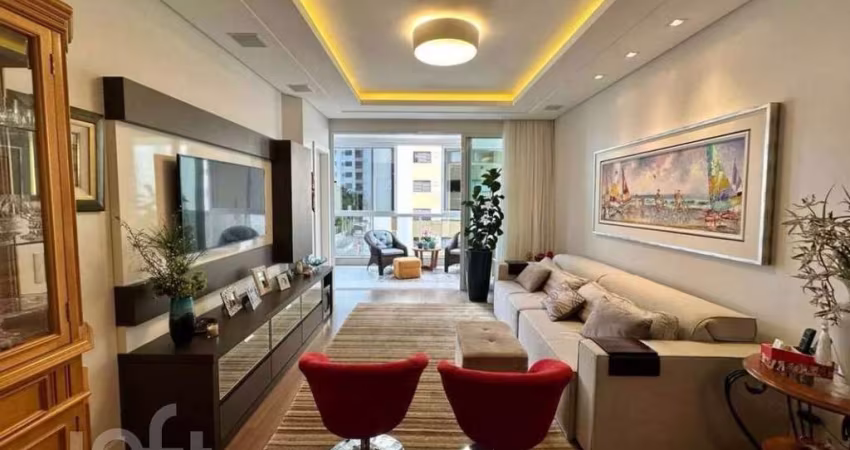 Apartamento à venda em Centro com 132 m², 4 quarto