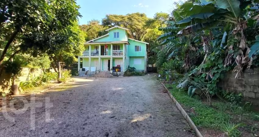 Casa à venda em Pântano do Sul com 259 m², 4 quart
