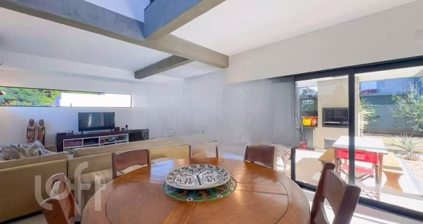 Casa à venda em Rio tavares central com 200 m², 4