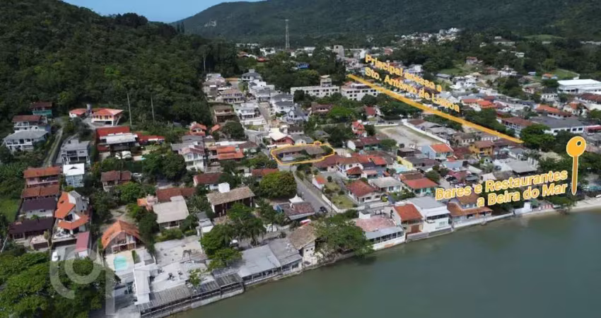Casa à venda em Santo Antônio de Lisboa com 250 m²