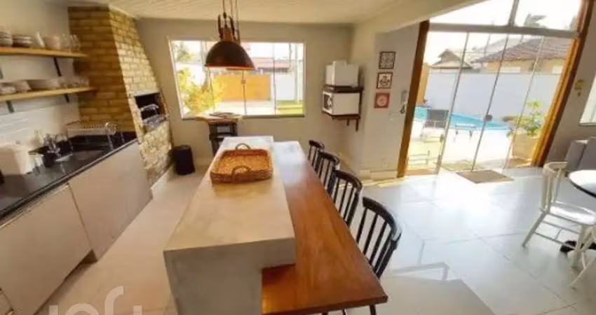Casa à venda em Campeche Sul com 140 m², 3 quartos