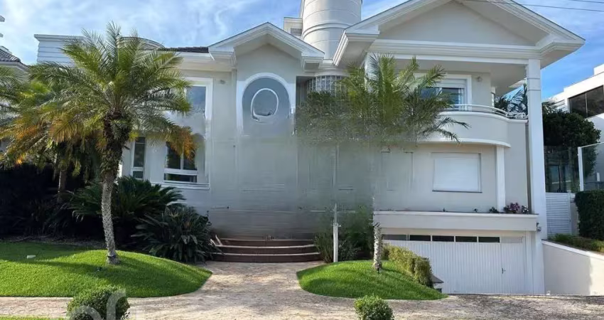 Casa à venda em Jurere Oeste com 312 m², 5 quartos