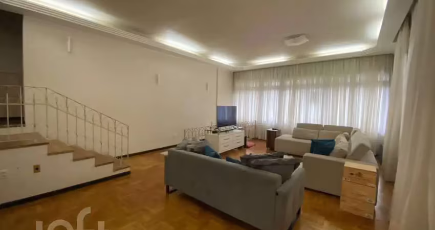 Casa à venda em Trindade com 411 m², 7 quartos, 3