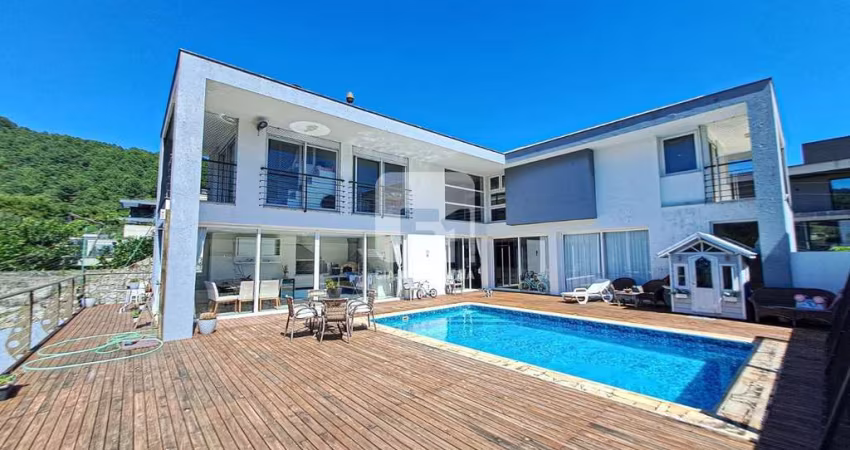 Casa de 4 dormitórios à venda no Itacorubi