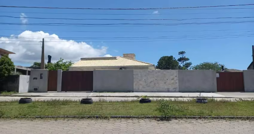 Casa de 3 dormitórios à venda no Campeche