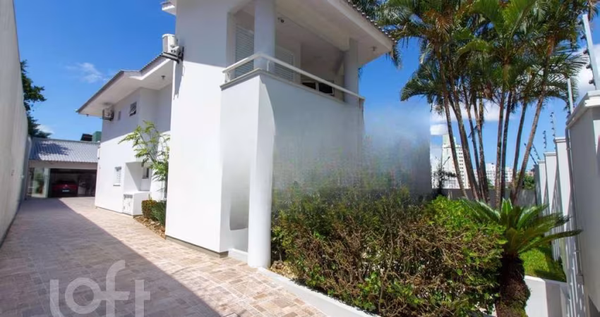 Casa à venda em Canto com 450 m², 3 quartos, 2 suí