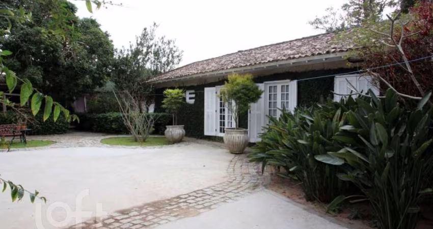 Casa à venda em Porto da Lagoa com 1177 m², 3 quar