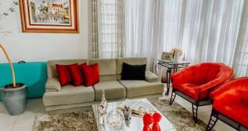 Casa à venda em Itaguaçu com 290 m², 3 quartos, 1