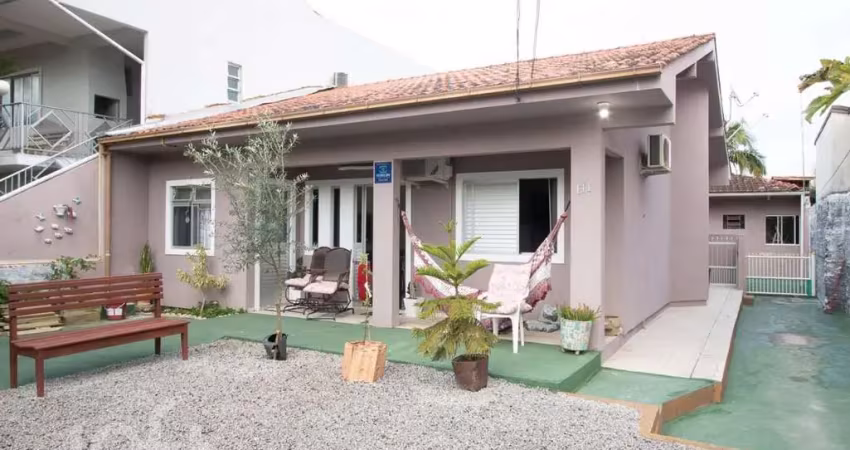 Casa com 3 quartos à venda na Rua José Serafim dos Santos, 111, Barra da Lagoa, Florianópolis
