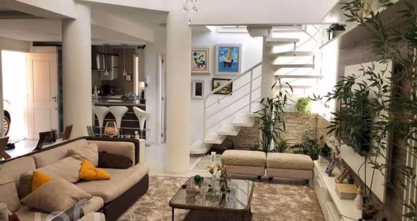 Casa à venda em Monte Verde com 230 m², 3 quartos,