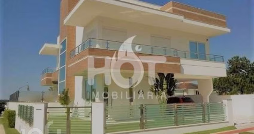 Casa à venda em Lagoa da Conceição com 420 m², 4 q