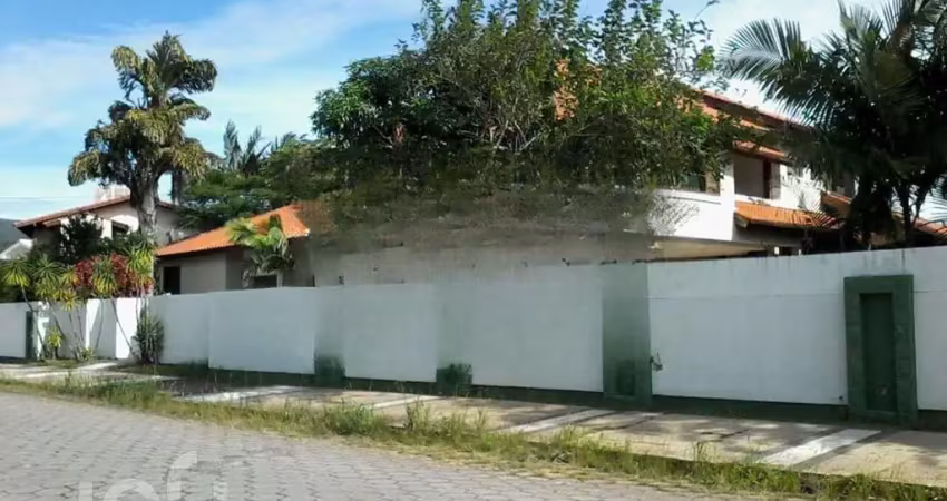 Casa à venda em Córrego Grande com 800 m², 4 quart
