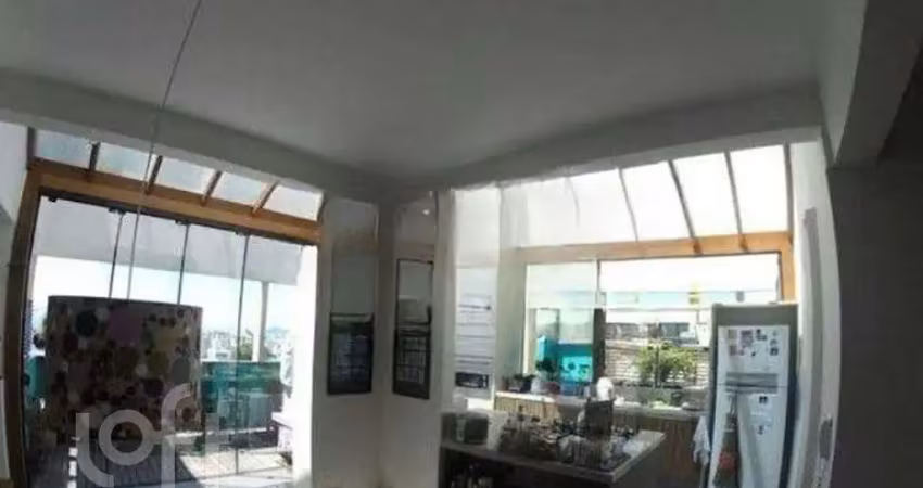 Apartamento à venda em Centro com 170 m², 2 quarto