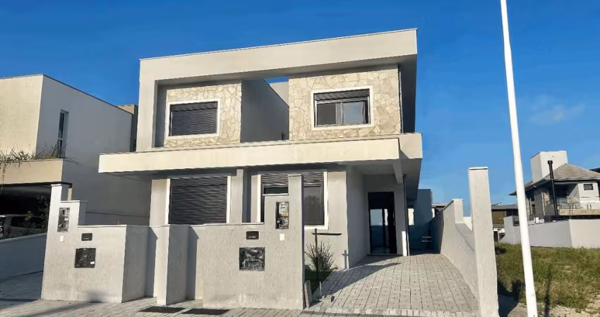 Casa de 3 dormitórios à venda no Campeche