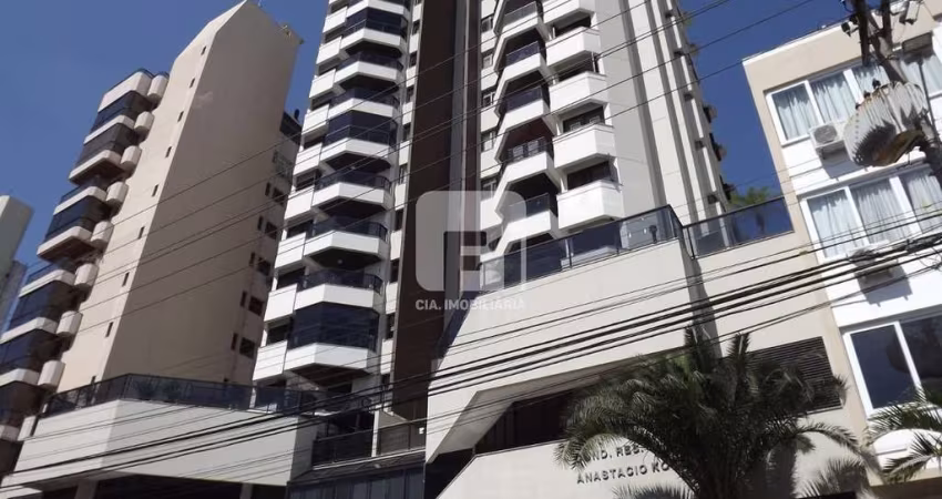 Apartamento 4 dormitórios no Centro Florianópolis