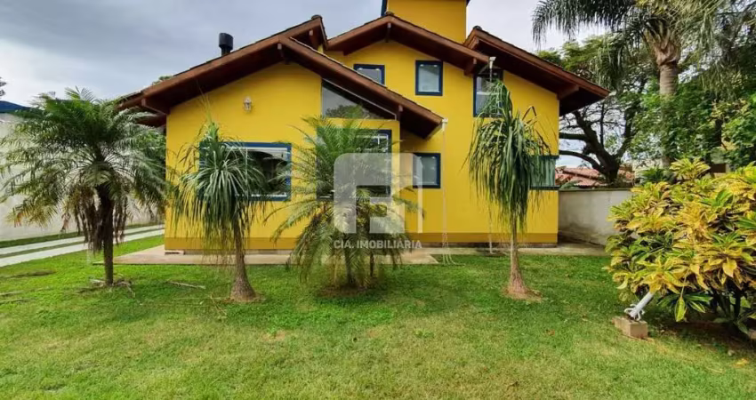 Casa de 2 suítes para locação no Campeche