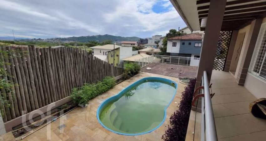 Casa à venda em Saco dos limões com 110 m², 3 quar
