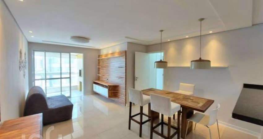 Apartamento à venda em Itacorubi com 88 m², 3 quar