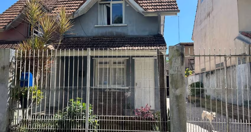 Casa em condomínio fechado na Vargem Grande