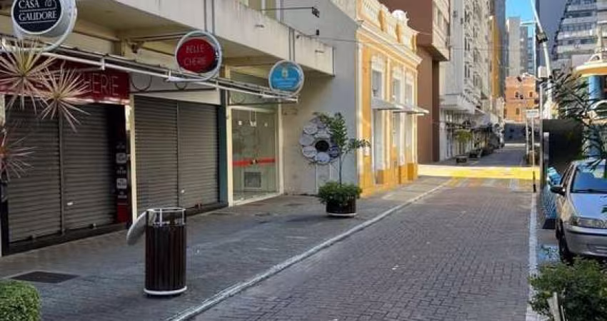 Apartamento à venda em Centro com 99 m², 3 quartos