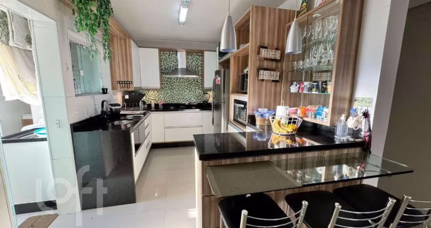 Apartamento à venda em Trindade com 105 m², 3 quar