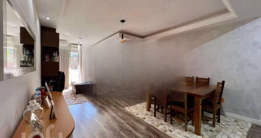 Apartamento à venda em Itacorubi com 98 m², 3 quar