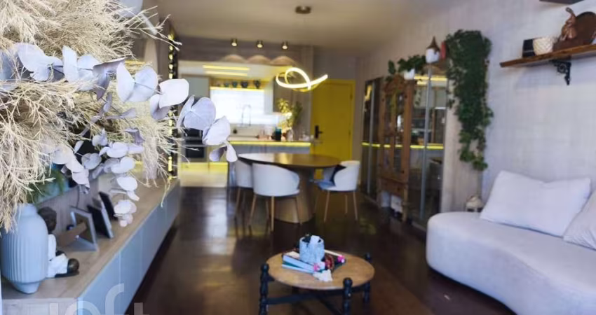 Apartamento à venda em Coqueiros com 152 m², 4 qua