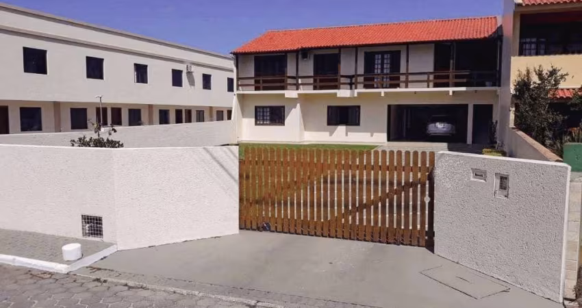 Casa 3 dorm. + 7 duplex a venda no Campeche