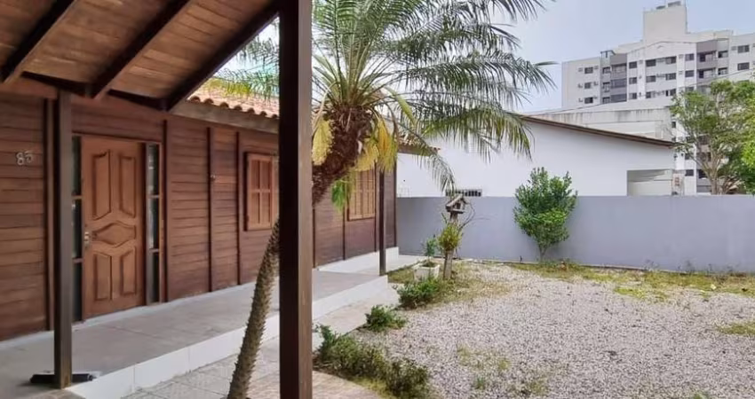 Casa de 4 dormitórios no Itacorubi