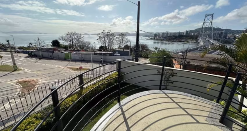 Apartamento de 2 dormitórios no Estreito
