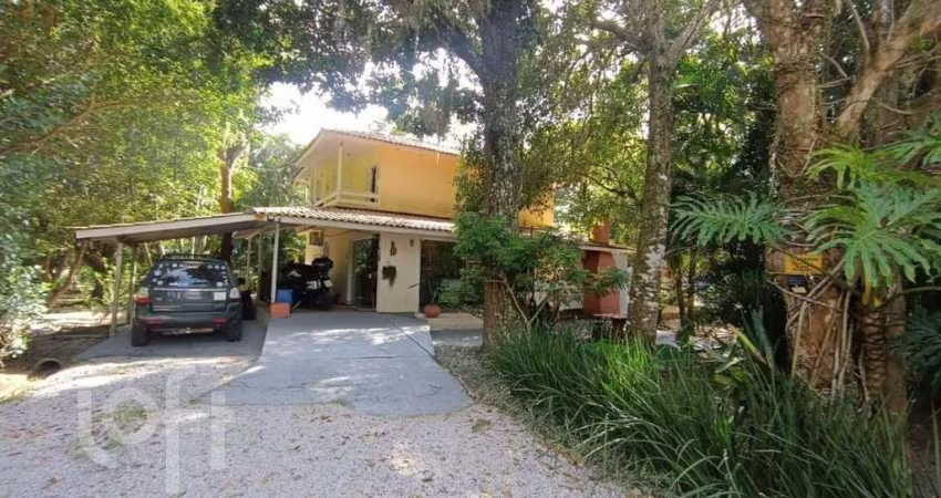 Casa à venda em Ratones com 593 m², 4 quartos, 2 s