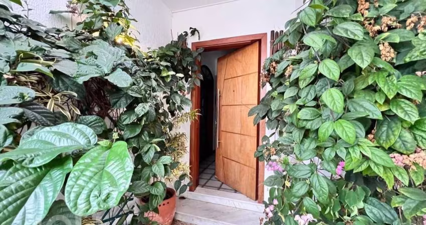 Casa à venda em Santa Mônica com 161 m², 3 quartos