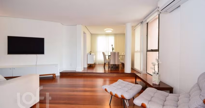 Apartamento à venda em Agronômica com 128 m², 3 qu
