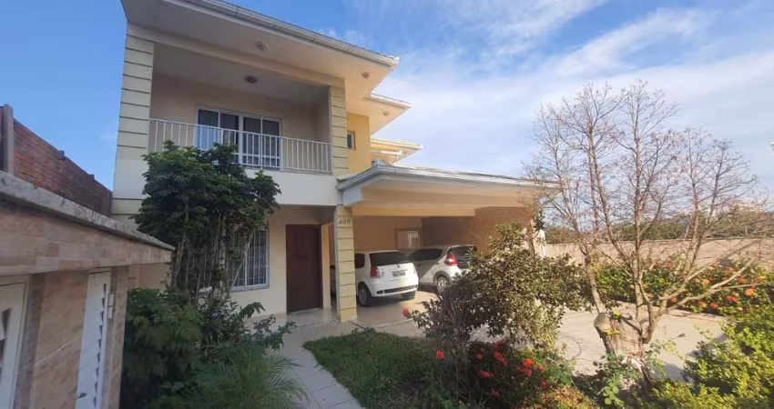 Casa mobiliada com 4 dormitórios em Barreiros