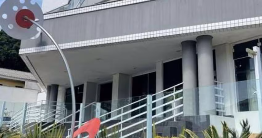 Apartamento de 3 dormitórios na Agronômica