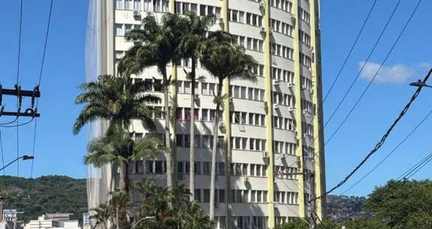 Apartamento à venda em Centro com 47 m², 2 quartos