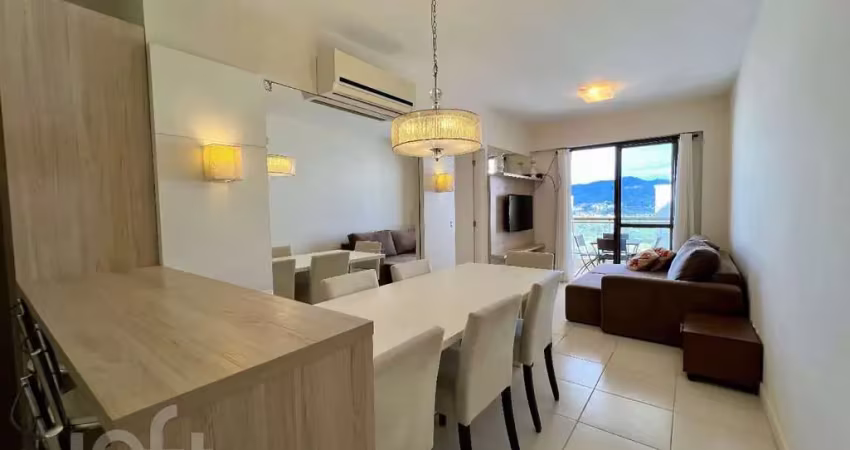 Apartamento à venda em Itacorubi com 83 m², 3 quar