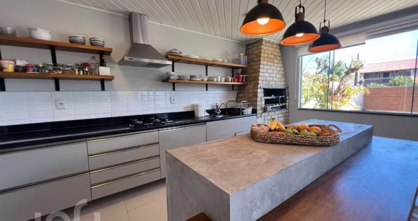 Casa à venda em Campeche Sul com 120 m², 3 quartos