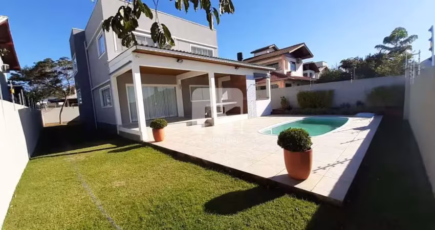 Casa de 4 dormitórios para locação no Campeche