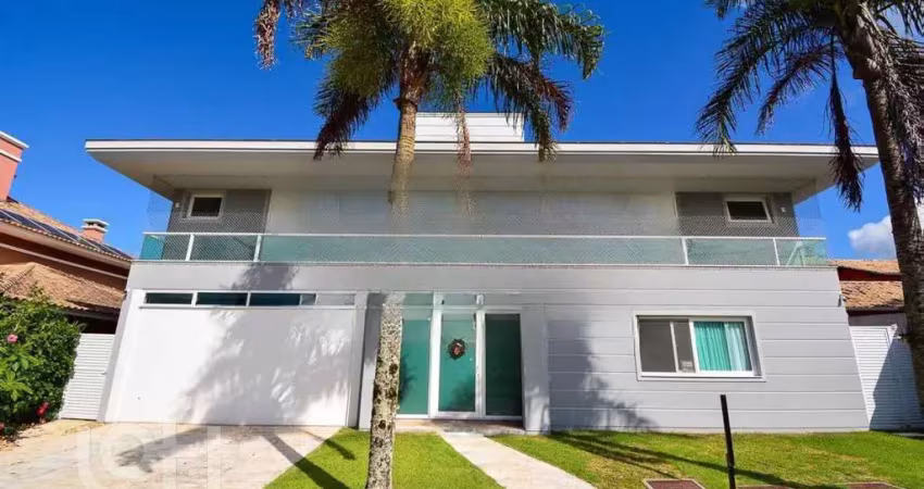 Casa à venda em Lagoa da Conceição com 600 m², 4 q