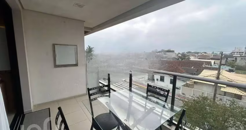 Apartamento à venda em Balneário com 97 m², 3 quar