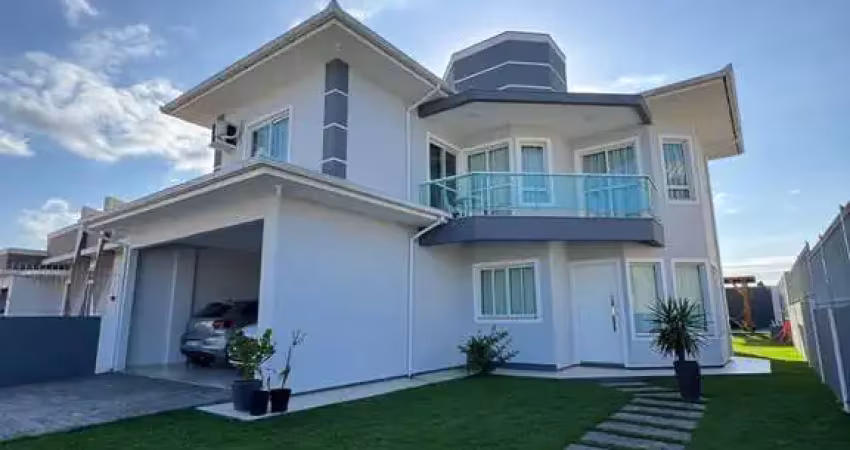 Casa de 3 dormitórios à venda no Campeche