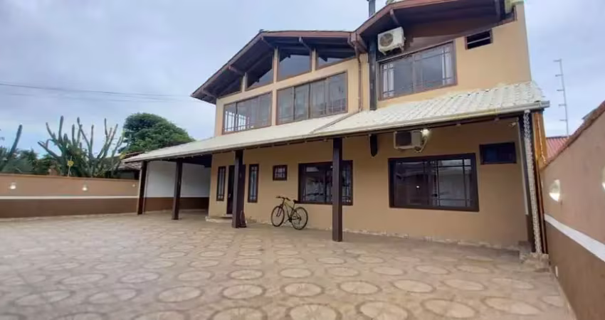 Casa com 5 quartos à venda na Professor Emanuel Paulo Peluso, 288, Campeche, Florianópolis