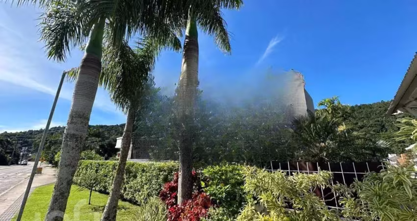 Casa em condomínio fechado com 4 quartos à venda na Avenida Luiz Boiteux Piazza, 1, Canasvieiras, Florianópolis