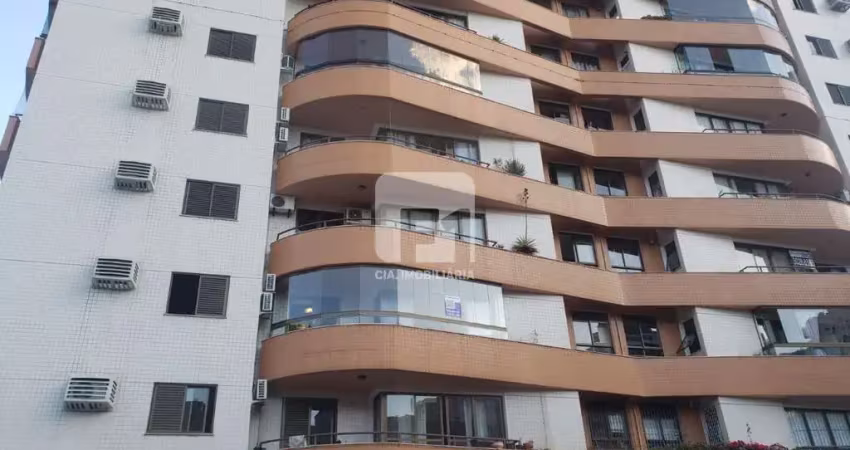 Apartamento com 3 quartos para alugar na Avenida Mauro Ramos, 1206, Centro, Florianópolis