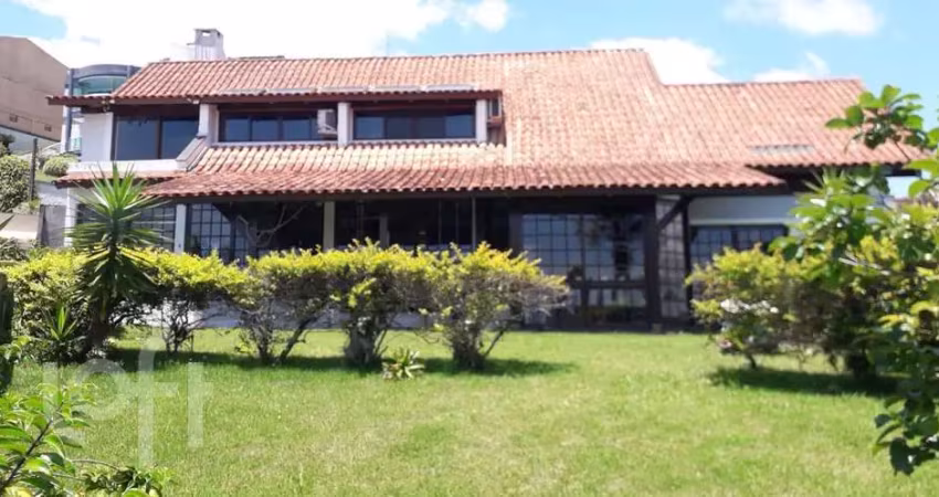 Casa em condomínio fechado com 4 quartos à venda na Rua João Grumiche, 1250, Roçado, São José
