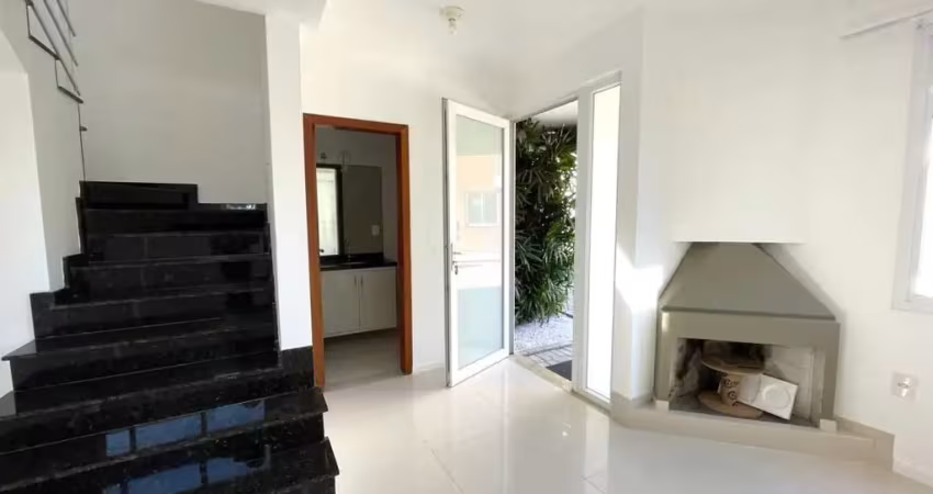 Casa em condomínio fechado com 3 quartos para alugar na Rua Grumixama, 215, Campeche, Florianópolis
