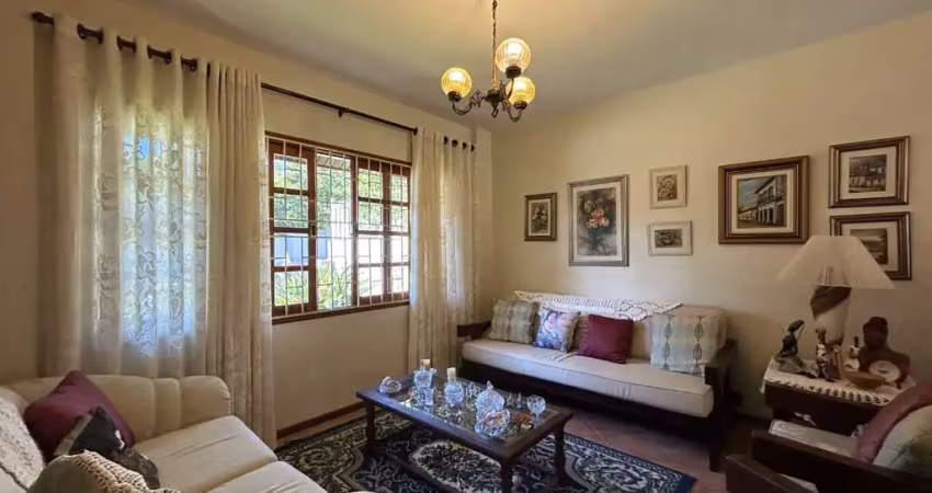 Casa com 4 quartos à venda na Rua Vergílio Ponciano, 102, João Paulo, Florianópolis