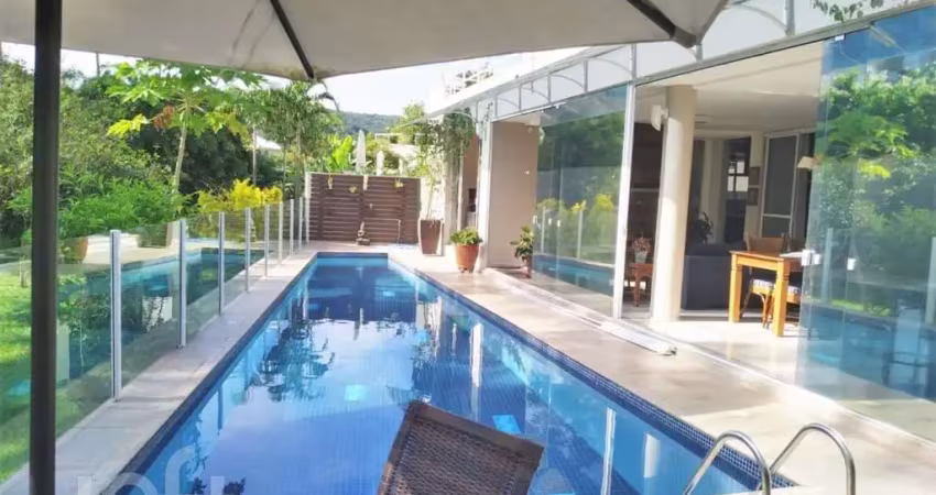 Casa em condomínio fechado com 4 quartos à venda na Rua dos Carijós, 44, Córrego Grande, Florianópolis